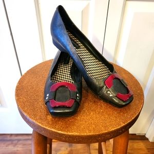 Liz Claiborne Philicia Gray Flat Slip On. 10M